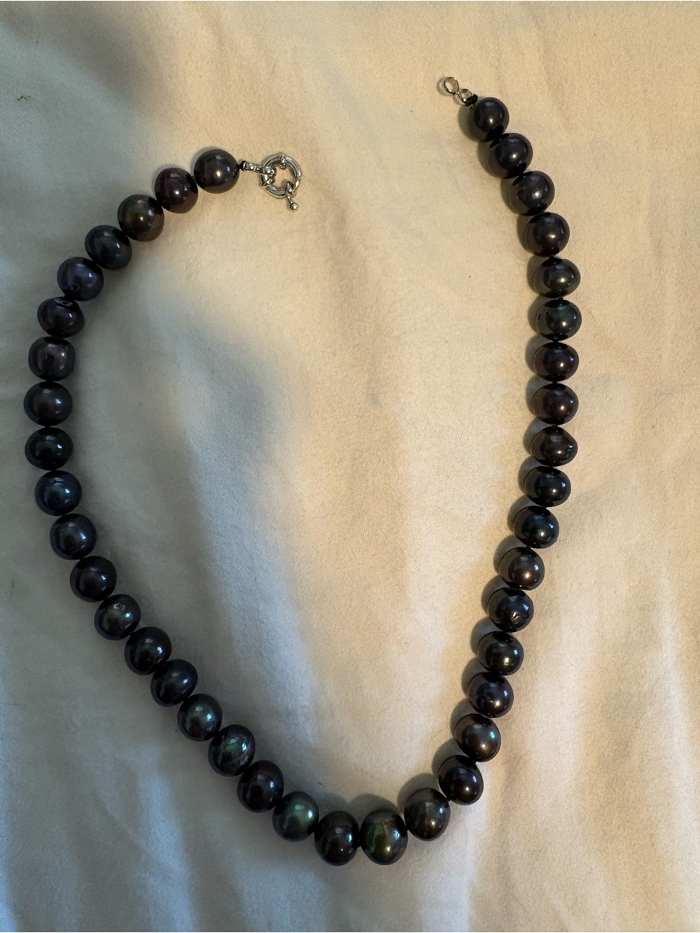 100% authentic black pearl necklace from Asia